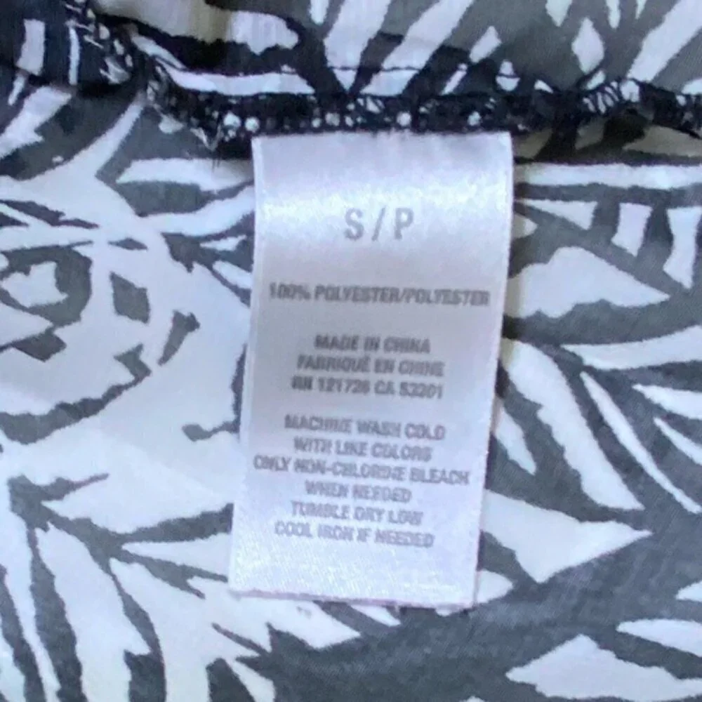 Aeropostale Sleeveless Semi Sheer Tank Top Geometric Leaf Print Black White S - Picture 4 of 16